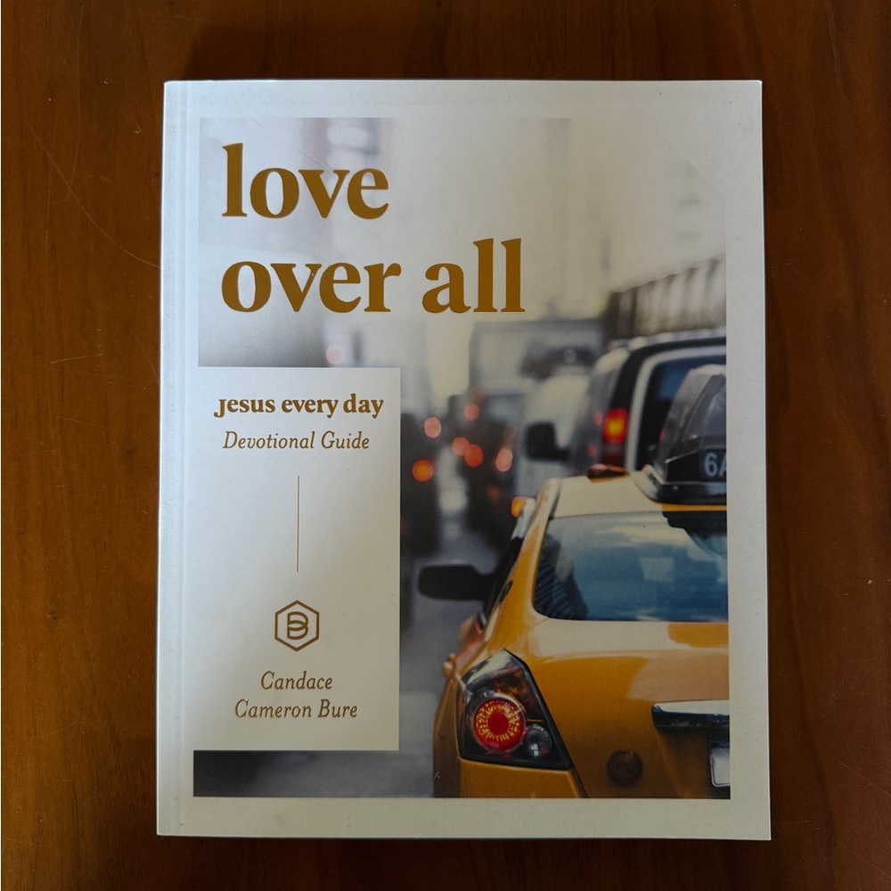 Candace Cameron Bure Love Over All Devotional Guide - White & Yellow